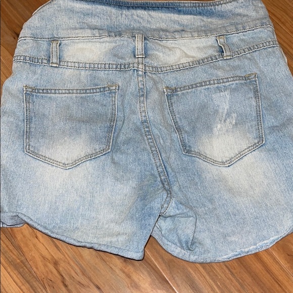 Shorts - Picture 2 of 2